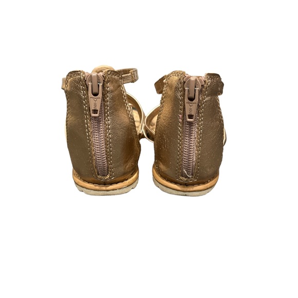 Girls size 12 Cat and Jack rose gold sandal - Picture 3 of 5